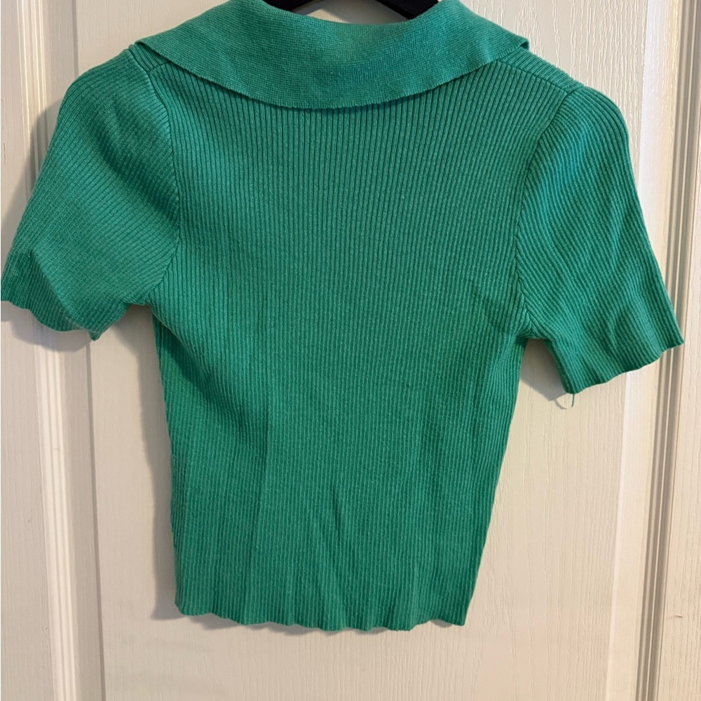 Green Ribbed Button-Up Women's Top - Picture 3 of 3